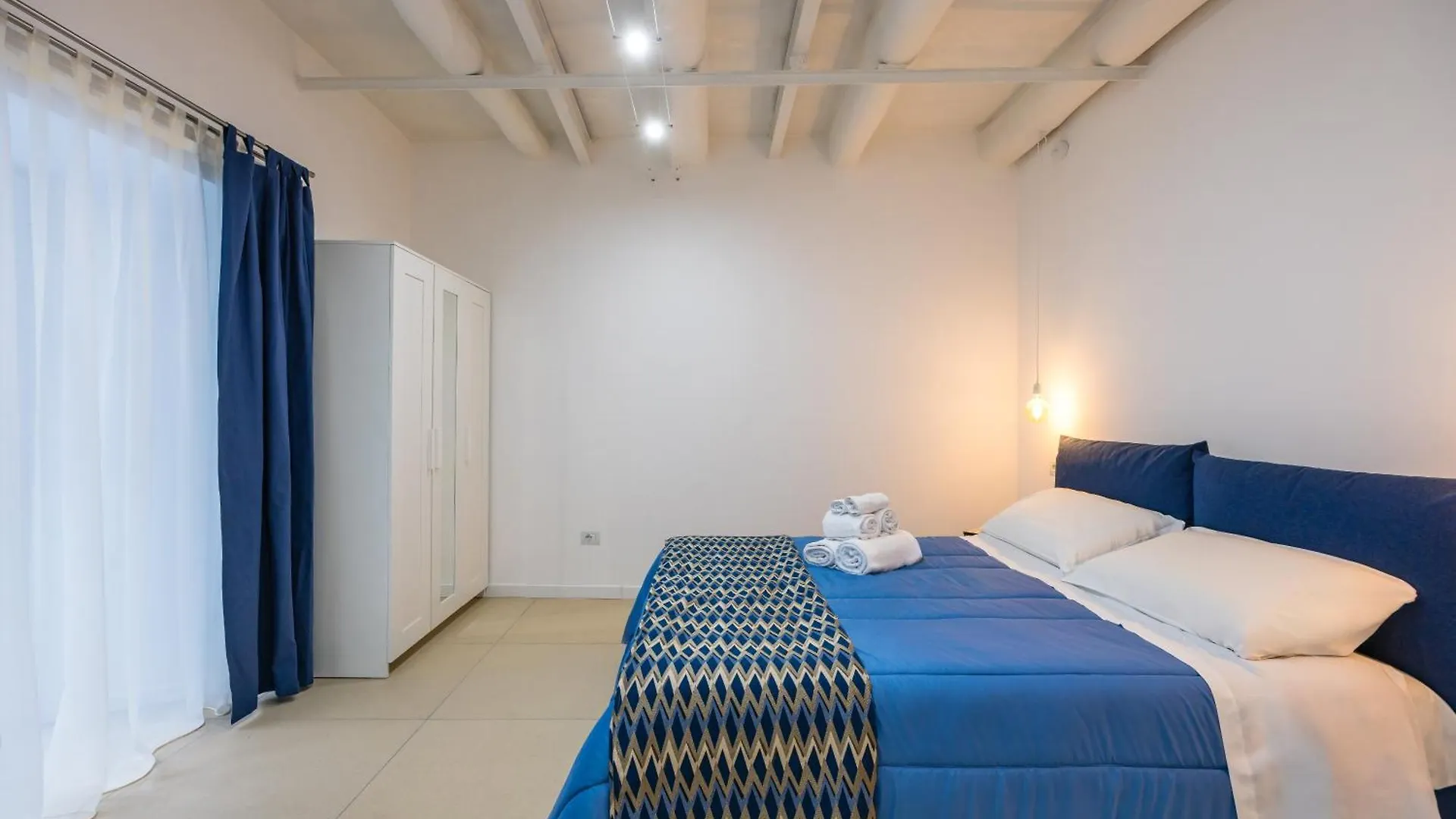 La Smorfia A Montesanto Apartment Naples 0*,  Italy