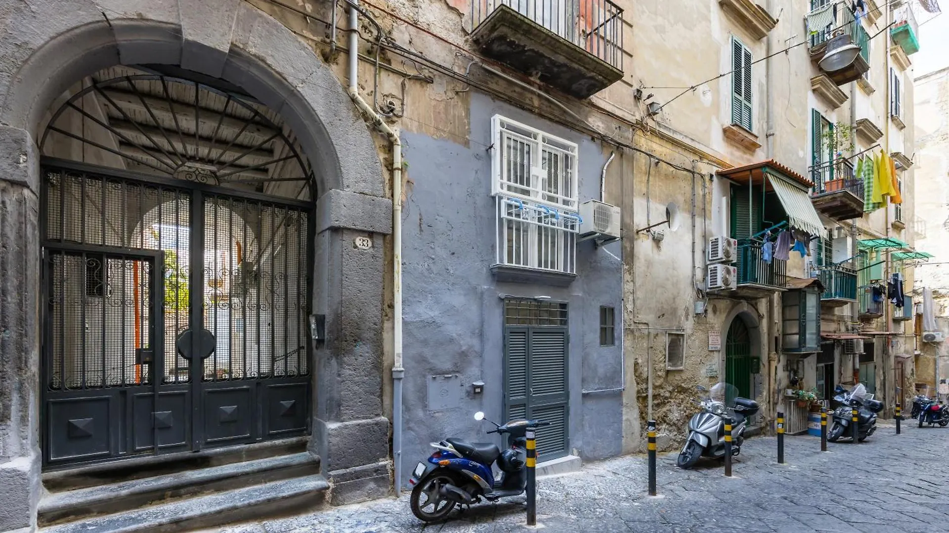 Apartment Ferienwohnung La Smorfia A Montesanto Neapel